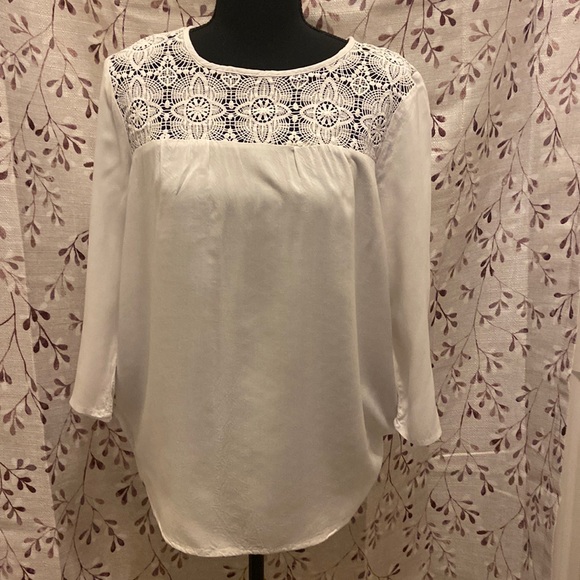 Old Navy - White Blouse with Lace - Picture 1 of 6